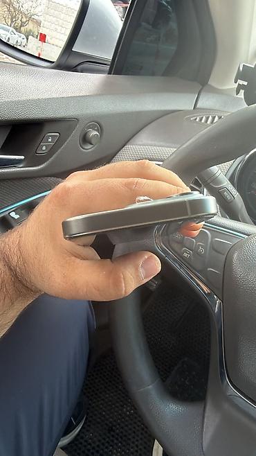 Digər mobil telefonlar: Apples iPhone 15 Pro, titan ABŞ dən gətirilib İP 68 goruyucu suya — 6