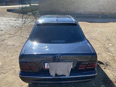Mercedes-Benz: Mercedes-Benz E-Class: 2000 г., 3.2 л, Автомат, Бензин, Седан — 3