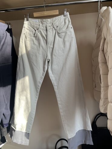 Women's Sneakers and athletic shoes: Zara cins şalvar 
Etek hissesi tül 
Tezedir — 9