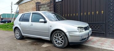 Volkswagen: Volkswagen Golf: 2003 г., 1.6 л, Механика, Бензин, Седан
