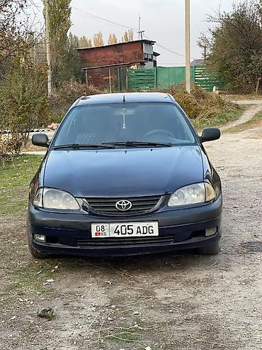 битые машины продажу: Toyota Vista: 2001 г., 1.8 л, Механика, Бензин, Седан — 2