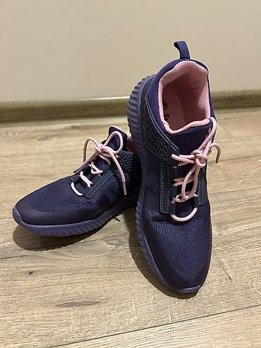 Digər ayaqqabılar: 1.Ботинки Натуральная кожа Размер 39 Цена 60 azn 2. Зимние ботинки — 21