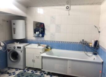 Долгосрочная аренда домов: 220 м², 5 комнат, Кондиционер, Парковка, Подвал, погреб at lalafo.kg — 14 Долгосрочная аренда домов: 220 м², 5 комнат, Кондиционер, Парковка, Подвал, погреб — 14