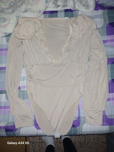 guess komplet trenerka: L (EU 40), Lycra, Single-colored, color - Beige