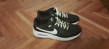 din 900: Muške patike Nike Air – crno‑bele - Model sa vidljivim Air jastukom u — 2
