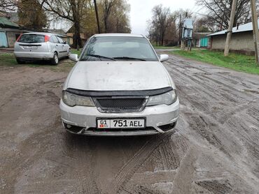 Daewoo: Daewoo Nexia: 1994 г., 1.5 л, Механика, Бензин, Седан