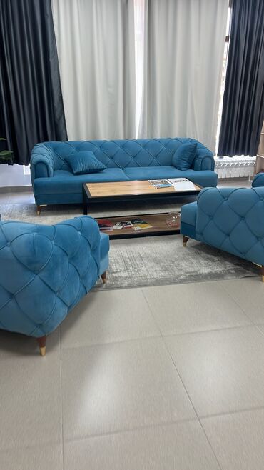диван в комплекте с креслами: Цвет - Синий, Б/у