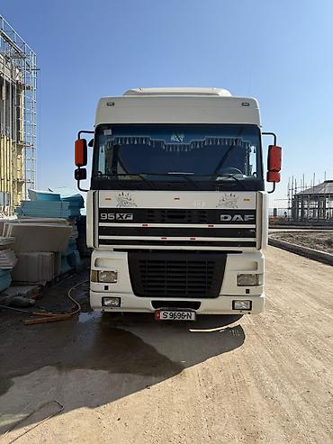 подъем: Тягач, DAF, 1999 г., Шторный — 1