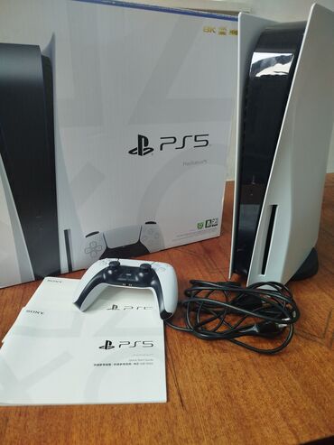 PS5 (Sony PlayStation 5): Продаю Новый playstation 5 Фат в хорошем состоянии с дисководом. Купил
