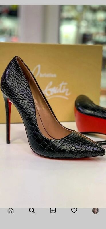 продаю женскую обувь: Туфли Размер: 35, цвет - Черный