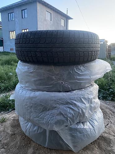 зимние шины r 15: Срочно продаю шины зимние 
Цена договорная 
205.70.15 — 1