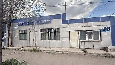 Продажа помещений свободного назначения: -Продается угловой бизнес участок 6,6 соток, с арендаторами -Район — 1