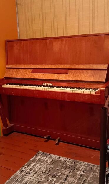 Digər aksesuarlar: Qədimi piano antikvar kimi gözəl seçimdir təzə qalıb işlənməyib əlim