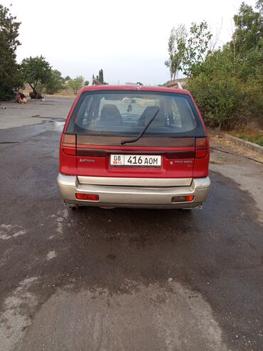 срочно продать машину: Mitsubishi Space Wagon: 1994 г., 2 л, Механика, Бензин, Вэн/Минивэн