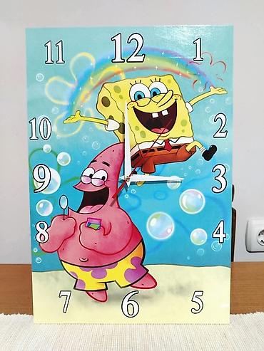 Satovi za kuću: Ima vise velicina. Okrugli 28,5 cm. precnik 2400 din. 27x35 cm.2400 — 17