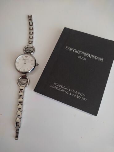 qadın qol saatları: Original armani. 300 a alinib
