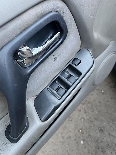 Nissan: Nissan Primera: 2000 г., 2 л, Ручные, Бензин — 14