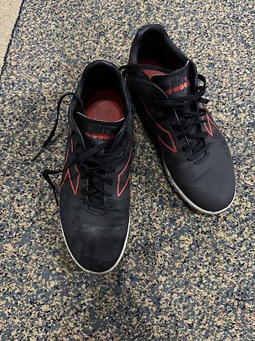 сороко: Сороконожки diadora. 
Размер: 40 
Цена: 1800 сом — 3