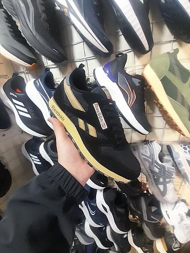 красный речка: Мужские кроссовки, 41, Reebok, Новый, цвет - Черный — 1