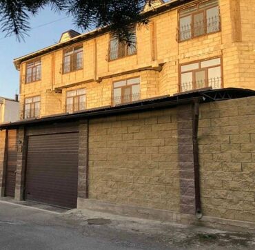 Продажа домов: Таунхаус, 243 м², 12 комнат, Агентство недвижимости, Евроремонт