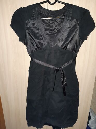Платье M, цвет - Черный, Forever 21
