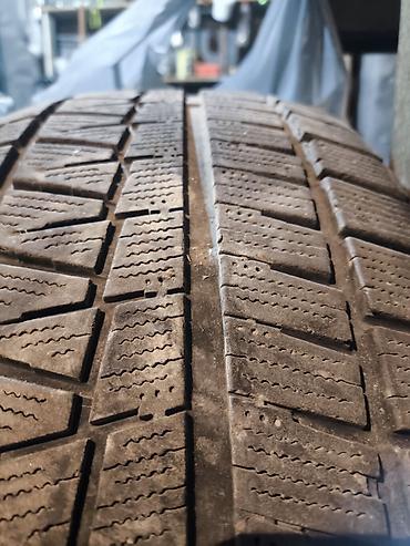 Шины: Шины 215 / 55 / R 17, Зима, Б/у, Комплект, Легковые, Япония, Bridgestone — 9