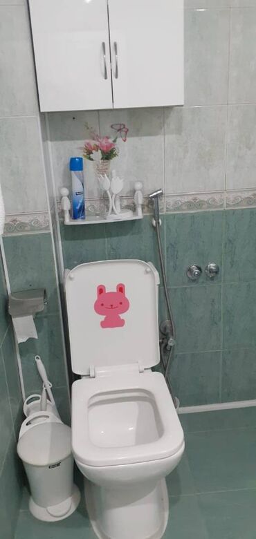 Uzunmüddətli kirayə mənzillər: Yasamal rayonu,3 saylı asan xidmət ilə üzbəüz,5 mərtəbənin,3-cü — 12