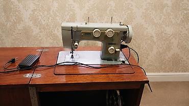 məişət texnikası: Podolsk 142 tikiş maşını – masalı komplekt - Model: Подольск 142 — 4