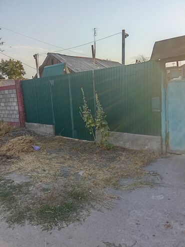 сдается пол дома: Үйдүн жарымы, 47 кв. м, 1 бөлмө, Менчик ээси, Эски ремонт