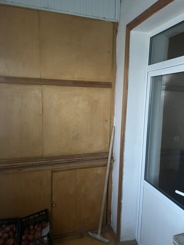 Köhnə tikili: Gəncə şəhəri Heydər Əliyev prospekti 32 nömrəli orta məktəbin qarşısı -da lalafo.az — 18 Köhnə tikili: Gəncə şəhəri Heydər Əliyev prospekti 32 nömrəli orta məktəbin qarşısı — 18