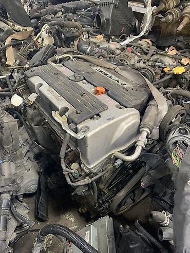 Детали двигателя и моторы в сборе: Двигатель Honda 2.4 i-VTEC DOHC (K-серия) - Тип: бензиновый, рядный — 2