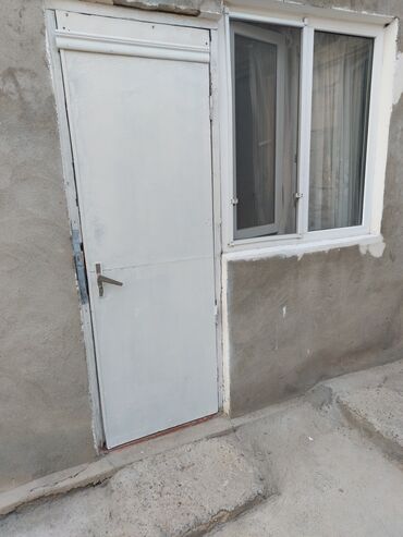 sabunçu qəsəbəsində evlər: Sabunçu Rayonu.Bakıxanov qəsəbəsi.(Razin).Təmirli bir otaq,bir kuxna