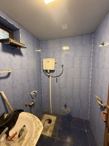 Həyət evləri və villaların satışı: İki mərtəbəli həyət evi Planlama: - 1-ci mərtəbə: geniş zal/studiya — 3