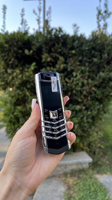 Vertu: Vertu Signature Touch, < 2 GB Memory Capacity, rəng - Gümüşü, Zəmanət, Düyməli, İki sim kartlı