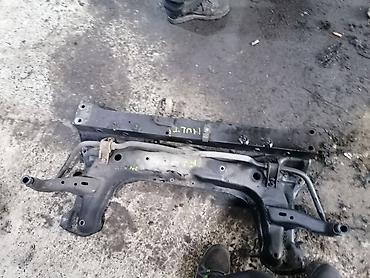 auto la: Podramenica / pomoćni ram i prednji nosač (nosač hladnjaka/ćeona — 2
