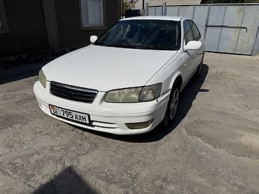 Продажа авто: Toyota Camry: 2001 г., Седан — 4