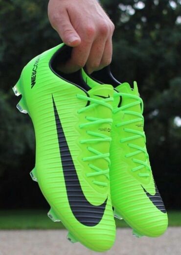 бутсы шипами: Nike mercurial vapor 11 
размеры: 45