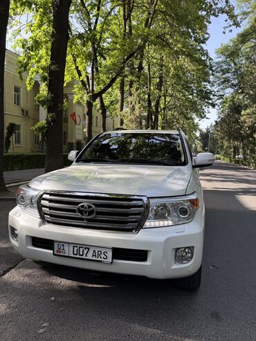 Toyota: Toyota Land Cruiser: 2015 г., 4.6 л, Автомат, Бензин, Внедорожник