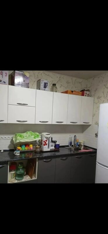 сдаю квартиру г бишкек: 55 м², 3 комнаты, Парковка, Сарай, Забор, огорожен