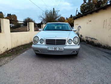 yeşqa mersedes: Mercedes-Benz E 240: 2.4 l | 1999 il Sedan