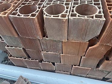 Keramik boşluqlu bloklar (kərpic vin blok) 60 ədəddir - Material