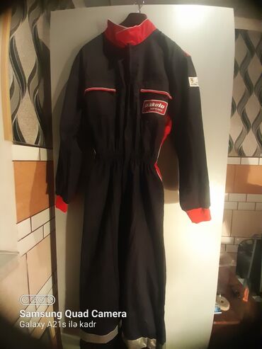 namaz paltarları: Əla vəziyyətdə kombinzon uniforma İtaliya istehsalı
