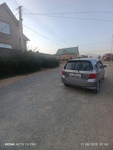 автомобиль бу: Honda Fit: 2004 г., 1.3 л, Автомат, Бензин, Универсал