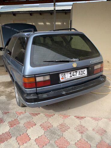 исфана машина: Volkswagen Passat: 1991 г., 1.8 л, Механика, Бензин, Универсал