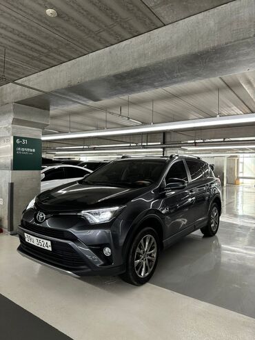 тоета 200: Toyota RAV4: 2018 г., 2.5 л, Автомат, Бензин, Кроссовер