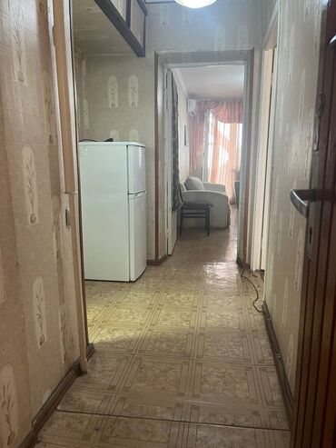помесячная аренда квартир: 2 бөлмө, Риелтор, Чогуу жашоосу жок