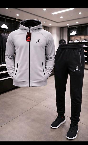 polo: Muške trenerke M,L,XL,XXL,3XL veličine za 3600 din
pb — 1
