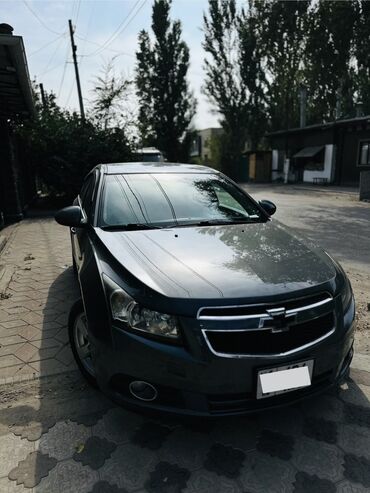 экономичные машины: Chevrolet Cruze: 2009 г., Бензин, Седан