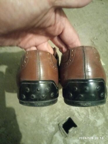кожаный туфли: Обувь мужские 42 размер по Италия состояние отличное