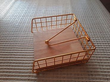 piknik seti: Qızılı rəngdə metal çərçivəli salfetlik - Dizayn: Kvadrat formalı — 1